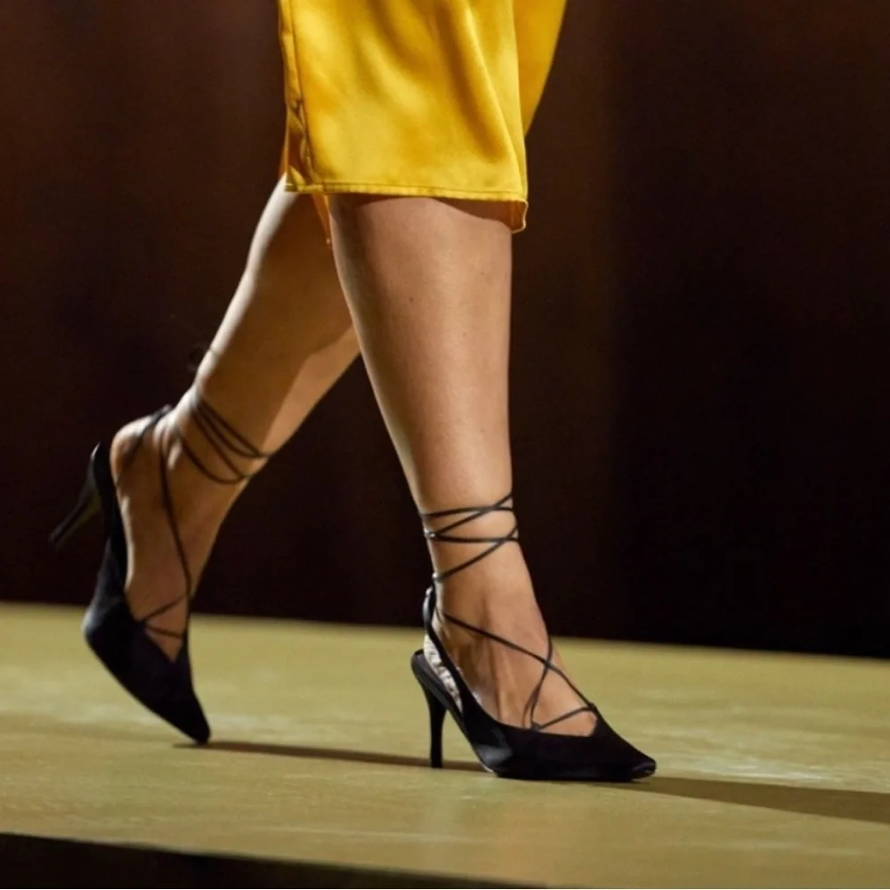 Reformation ‘Carmella’ Black Satin Slingback Strappy Kitten Heels Size 7